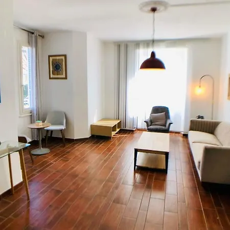 Apartment Les Acacias - 2 Bedrooms 70 Sqm Annecy